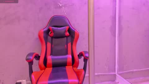 Isabella Nowa online show from 03.17.26