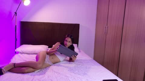 Snapshot of isabella_oa chatting on 06.19.26 isabella santana online show from 06.19.26