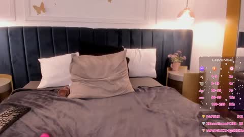 Snapshot of isabella_roa chatting on 12.14.24 Isabella online show from 12.14.24