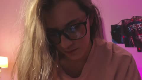 Snapshot of isabella_rross chatting on 12.06.24 Isabella Rros online show from 12.06.24