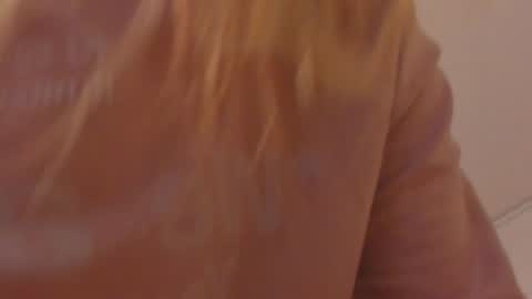 Snapshot of isabella_rross chatting on 12.15.24 Isabella Rros online show from 12.15.24