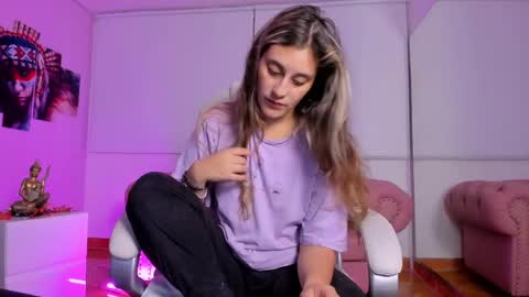 Snapshot of isabella_rross chatting on 02.13.25 Isabella Rros online show from 02.13.25