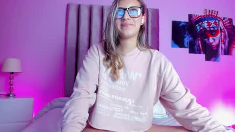 Snapshot of isabella_rross chatting on 02.25.25 Isabella Rros online show from 02.25.25