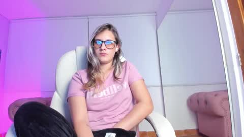 Snapshot of isabella_rross chatting on 02.27.25 Isabella Rros online show from 02.27.25