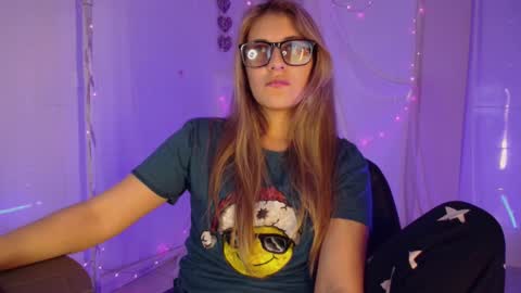 Snapshot of isabella_rross chatting on 12.02.25 Isabella Rros online show from 12.02.25