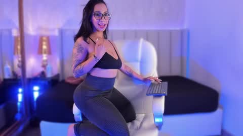 Isa  online show from 12.05.24