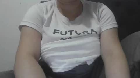 isabellaa_hills_ online show from 10.31.25