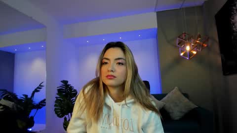 Isabella  Everyday From 0530 to 1430 Col Time online show from 02.06.26