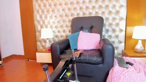 Snapshot of isabellaalux_ chatting on 07.08.26 isabellaalux_ online show from 07.08.26