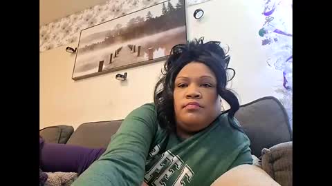 Snapshot of isabellacloverlove chatting on 12.18.25 Isabella online show from 12.18.25