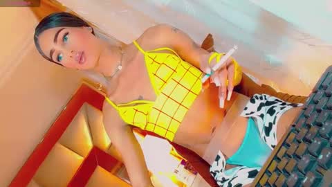 isabellagirs online show from 10.11.25
