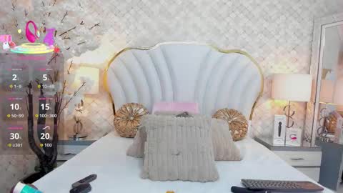 Isabella  online show from 10.07.25