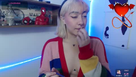 Snapshot of isabellakoff chatting on 02.12.25 Tati - online show from 02.12.25