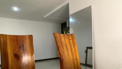 Isabella.. back again  online show from 01.11.25