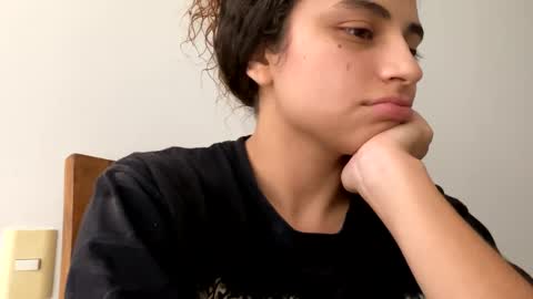 Isabella.. back again  online show from 01.13.25