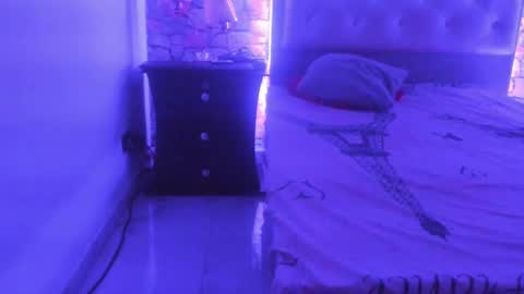 Snapshot of isabellamoons chatting on 03.01.25 Isabella anal squirt latina colombian paisa online show from 03.01.25