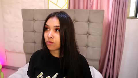 Snapshot of isabelle_lane chatting on 01.08.26 online show from 01.08.26