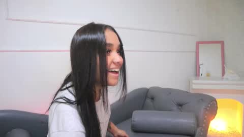 Snapshot of isabelle_lane chatting on 01.15.26 online show from 01.15.26