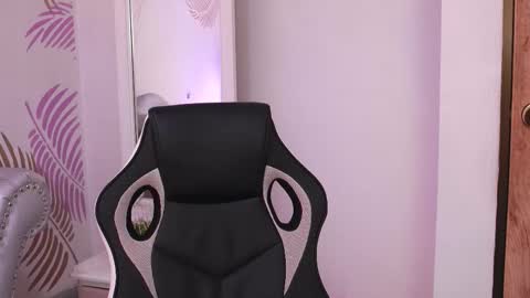 Snapshot of isabelle_lane chatting on 03.06.26 online show from 03.06.26