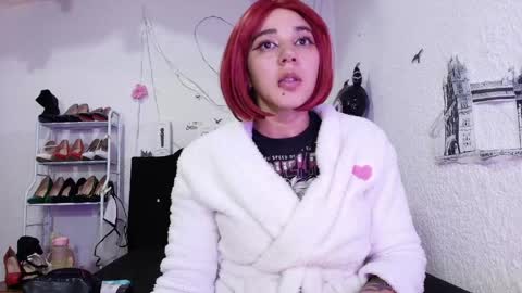 Snapshot of isabelle_sara chatting on 05.16.26 isabelle_sara online show from 05.16.26