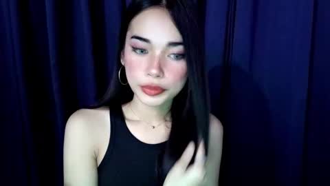 Snapshot of isabelle_willis chatting on 11.19.25 Isabelle online show from 11.19.25