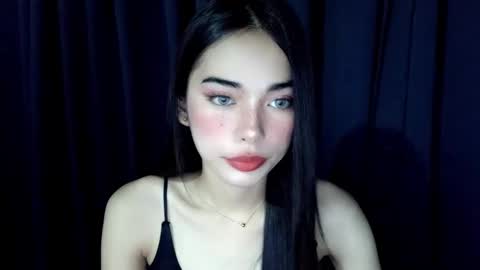 Snapshot of isabelle_willis chatting on 12.03.25 Isabelle online show from 12.03.25