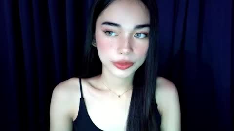 Snapshot of isabelle_willis chatting on 12.04.25 Isabelle online show from 12.04.25