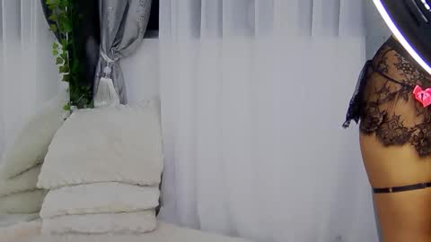 IsabelleEthan online show from 10.21.25