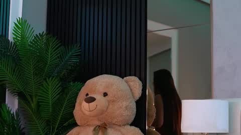 IsabelleHunt online show from 10.07.25