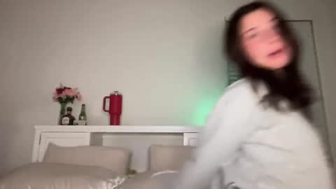 Snapshot of isabellekinsley chatting on 02.18.25 isabellekinsley online show from 02.18.25