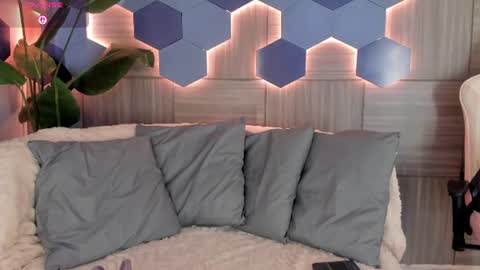 Snapshot of isabellestorm chatting on 07.04.26 online show from 07.04.26