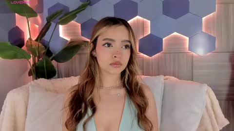 Snapshot of isabellestorm chatting on 07.05.26 online show from 07.05.26