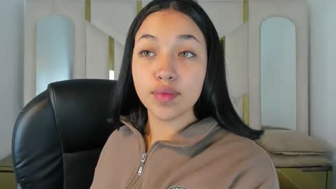 isabellrodriguez18 online show from 10.07.25