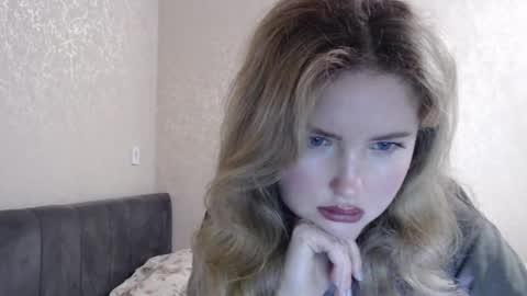 isabelswan online show from 01.28.25