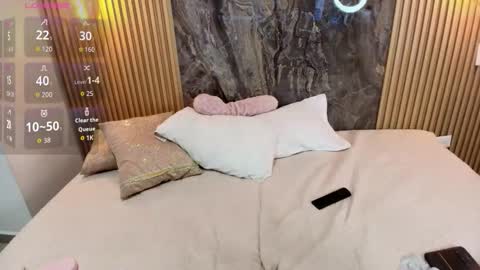 ISADORA online show from 10.11.25