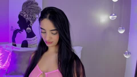 Snapshot of isamonroee chatting on 02.04.25 Isa Monroee online show from 02.04.25