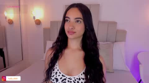 Snapshot of isamonroee chatting on 02.10.25 Isa Monroee online show from 02.10.25