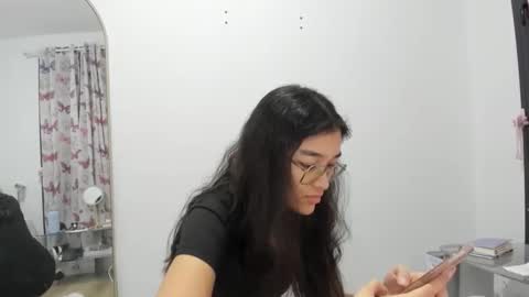 Isa Suarez online show from 03.04.26