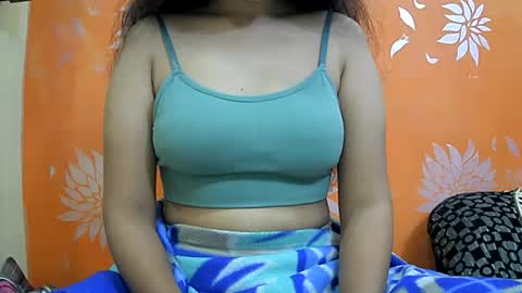 ishika_singh_ online show from 12.16.24