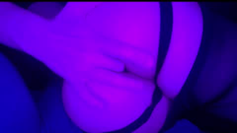 Snapshot of ishtarea chatting on 02.21.25 ishtarea online show from 02.21.25