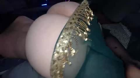 Snapshot of ishtarea chatting on 10.27.25 ishtarea online show from 10.27.25