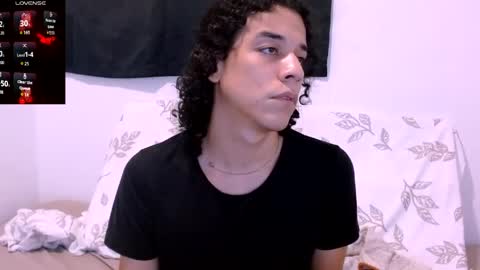 Snapshot of isidroglasc chatting on 06.04.26 Isidro online show from 06.04.26