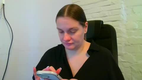 isingle_mom online show from 10.22.25