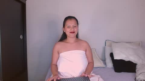 Isis  online show from 01.06.25