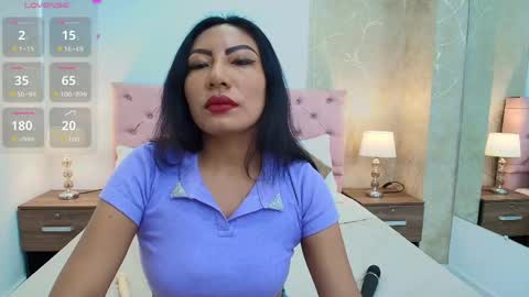 Isis Choi online show from 05.09.26