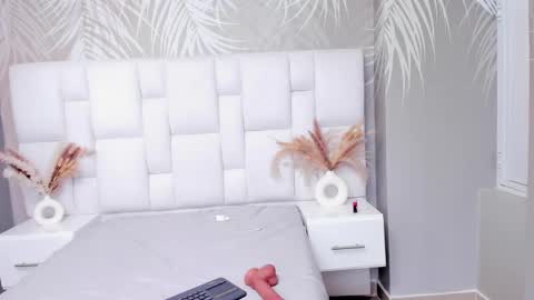 ISIS  online show from 02.24.25