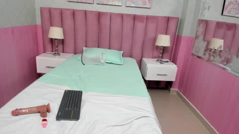 ISIS  online show from 03.04.25