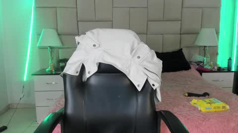 Pauli online show from 12.16.24