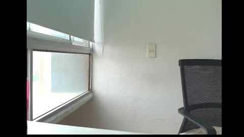 Snapshot of isis_pink chatting on 03.04.26 Alaya online show from 03.04.26