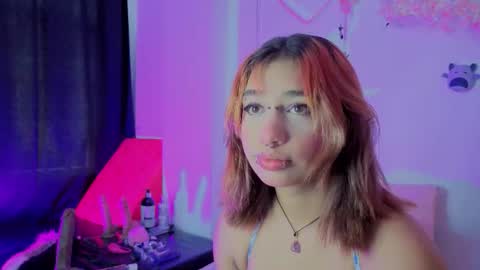 Isisjones18 online show from 10.14.25